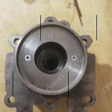 крышка 272100577 - Запчасти для спецтехники